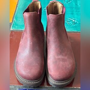 BNWOB Unisex Burgundy Leather Birkenstock Chelsea Boots, size 36